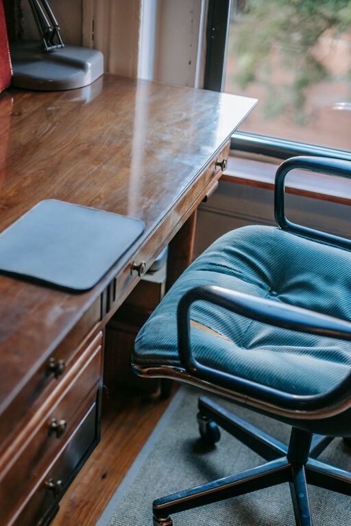 How to Create a Comfortable Home Office for Remote Appointments and Hobbies