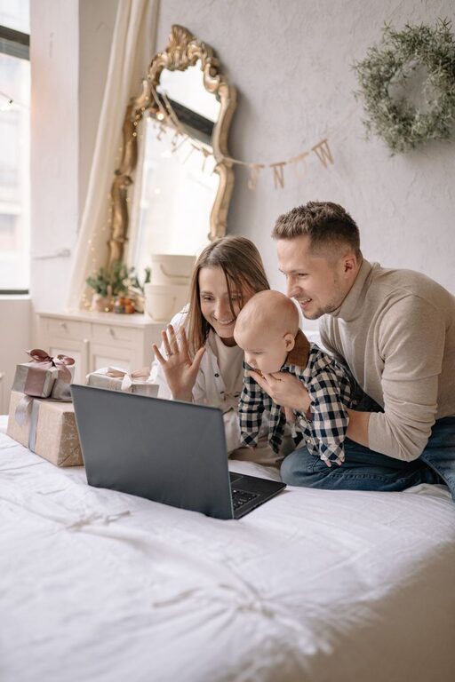 How to Use Video Calls to Stay Close to Family and Friends